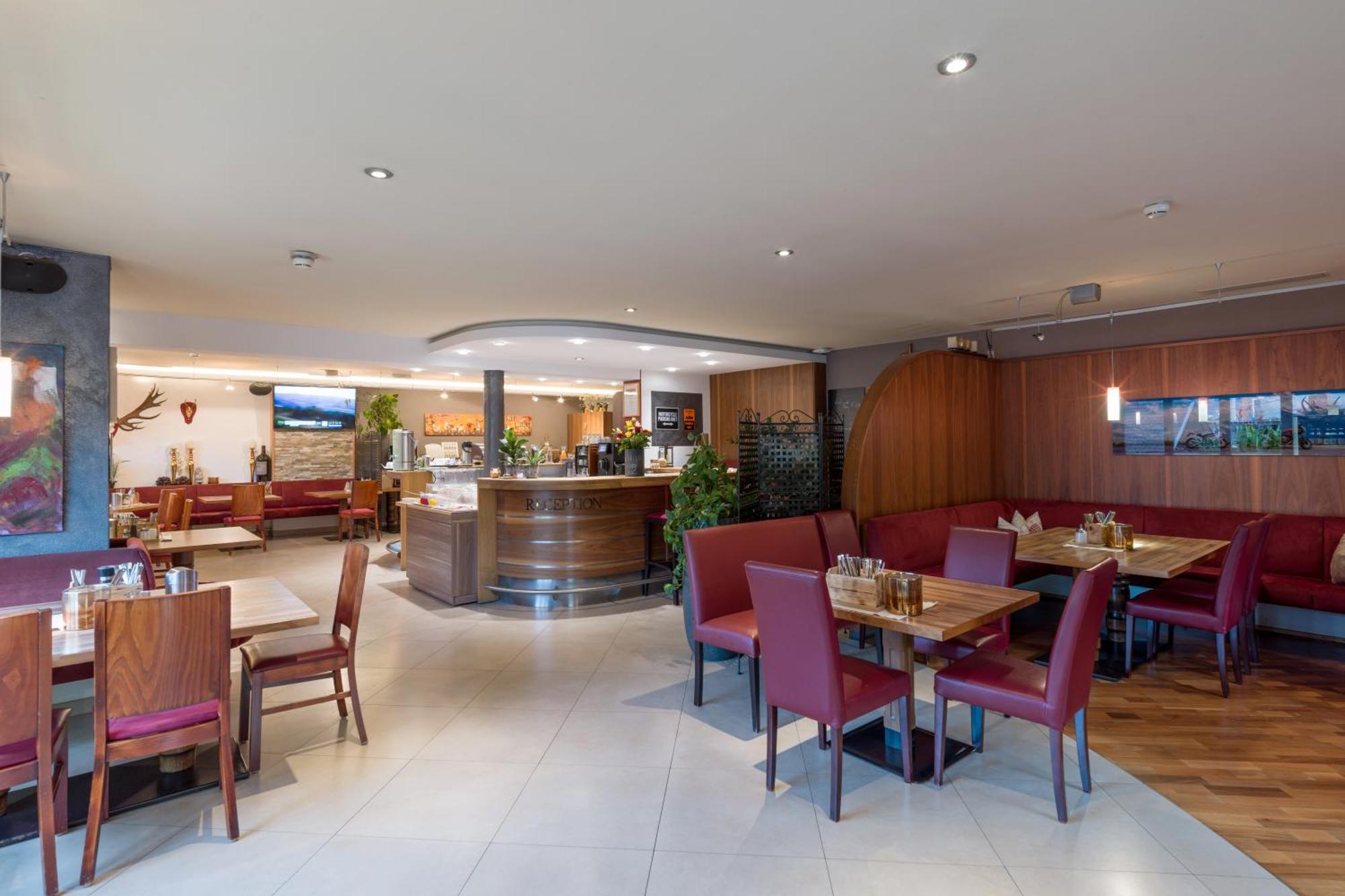 Das Sonnleiten Ski- Und Motorradhotel Bruck Im Zillertal Bruck am Ziller 外观 照片
