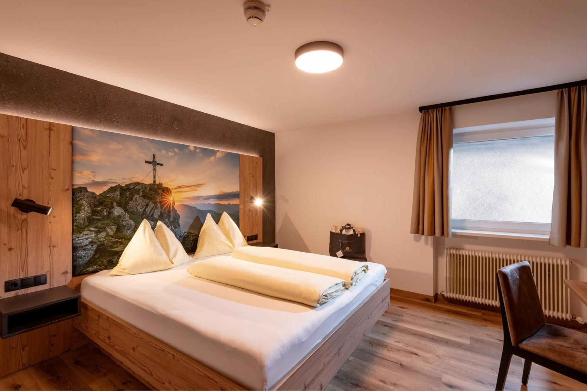 Das Sonnleiten Ski- Und Motorradhotel Bruck Im Zillertal Bruck am Ziller 外观 照片