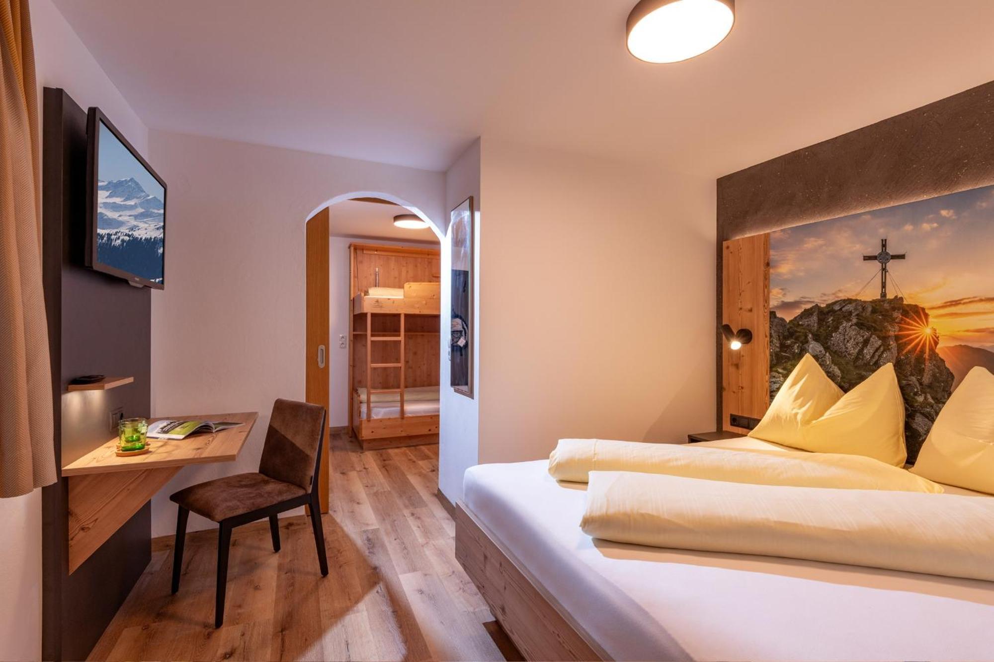 Das Sonnleiten Ski- Und Motorradhotel Bruck Im Zillertal Bruck am Ziller 外观 照片