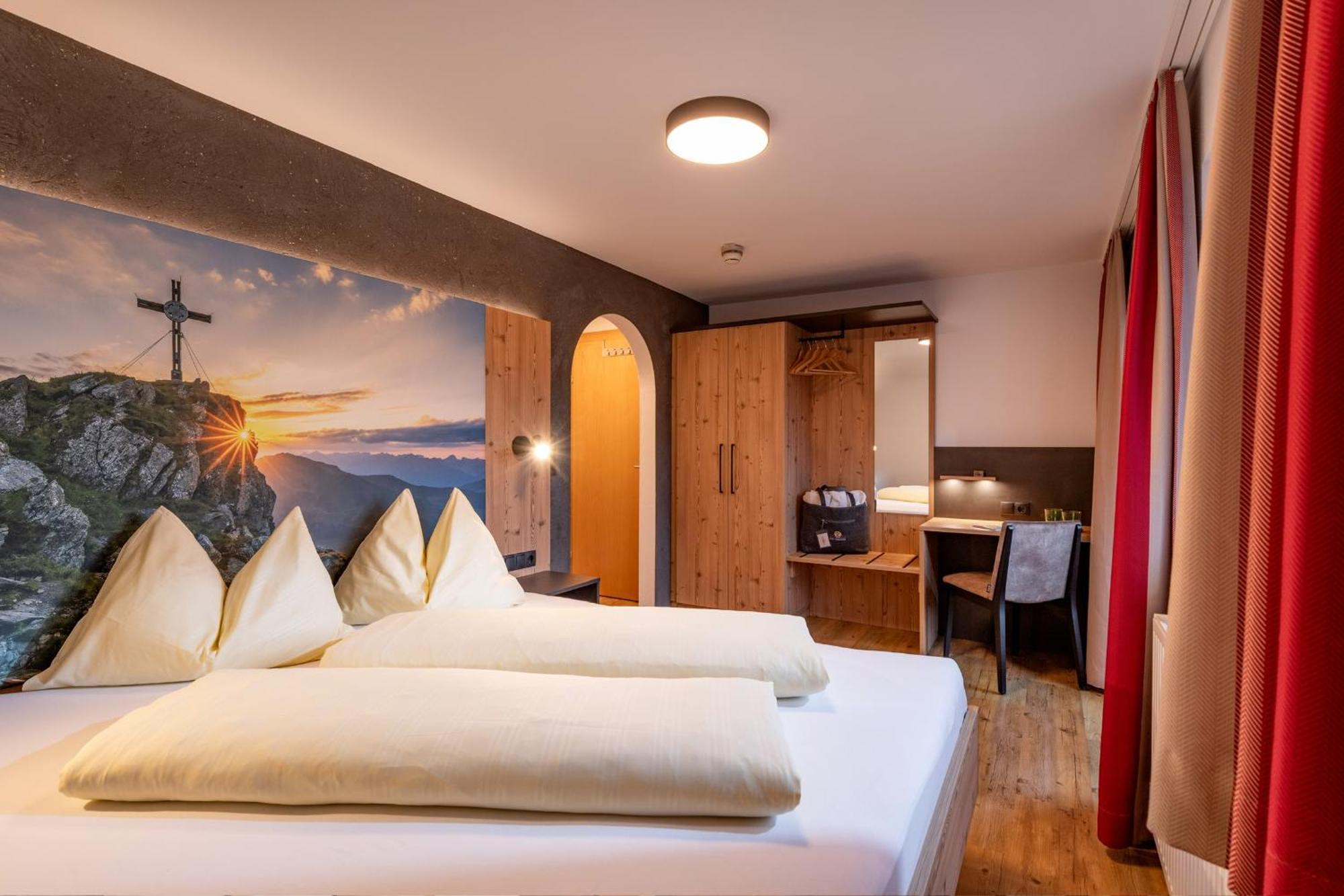 Das Sonnleiten Ski- Und Motorradhotel Bruck Im Zillertal Bruck am Ziller 外观 照片